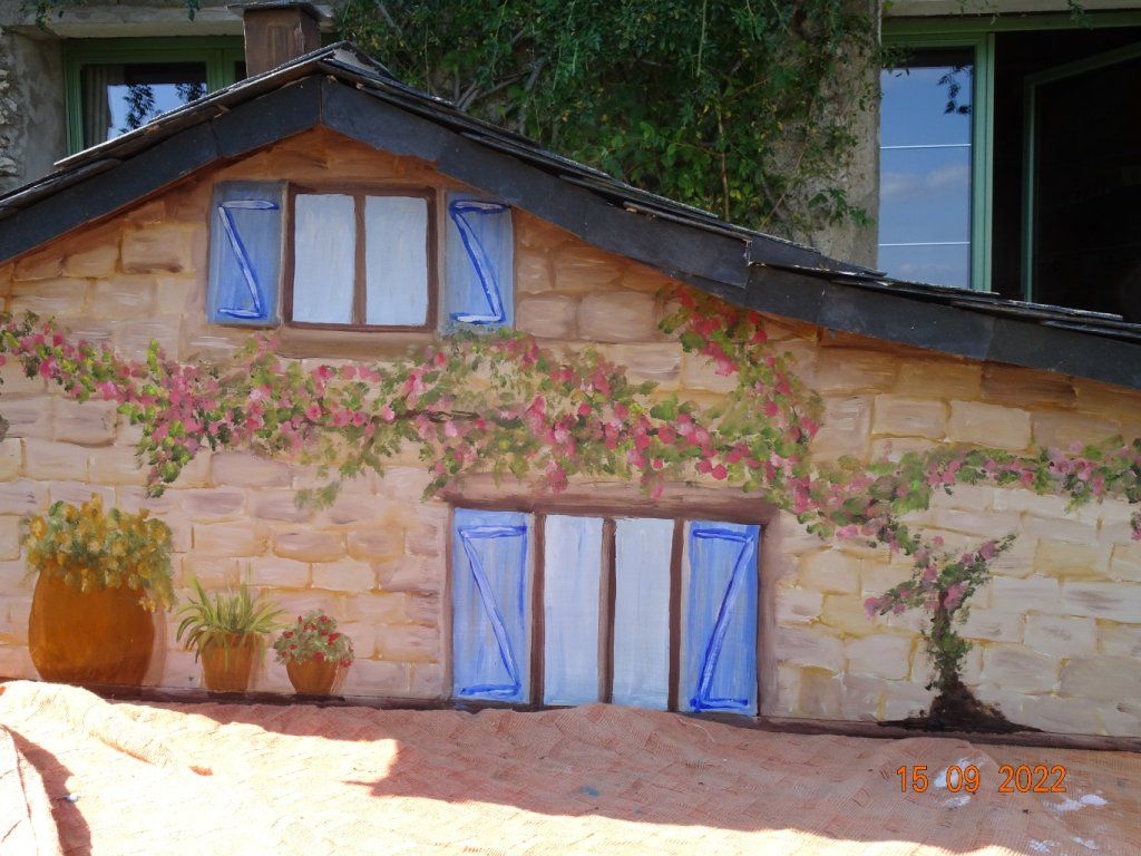 Le décor a été fait avec une peinture à l'huile.