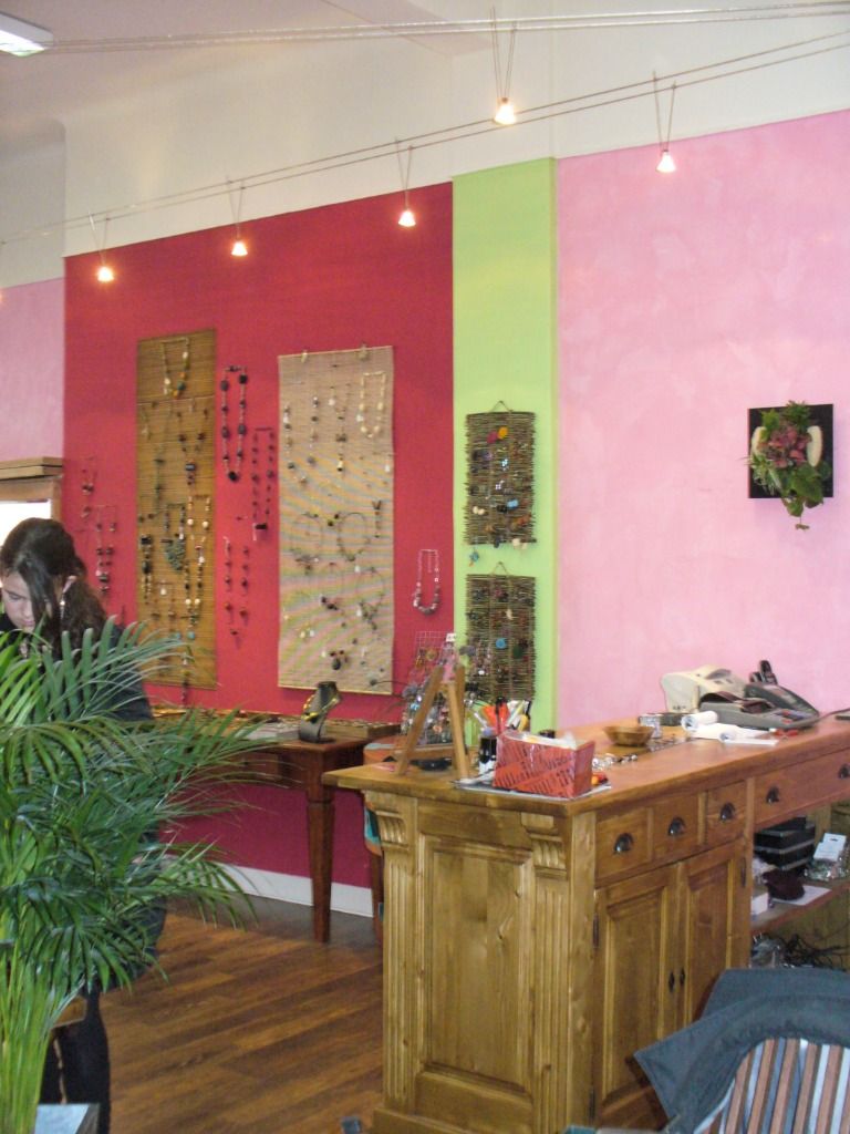 Diverses Matières Naturelles et Couleurs
Entre Peinture à la Chaux et Enduit à la Chaux
